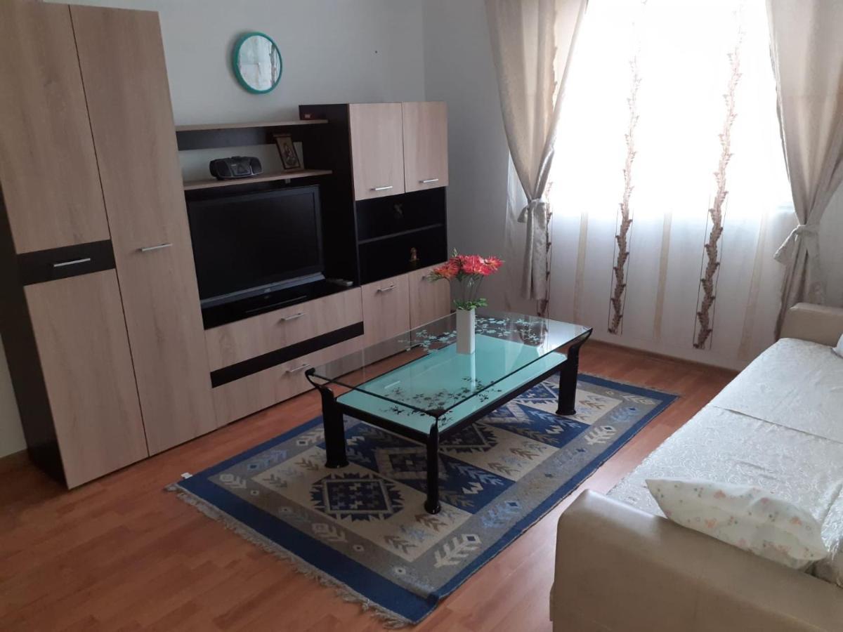 Apartament Ally'S Lägenhet Orşova Exteriör bild