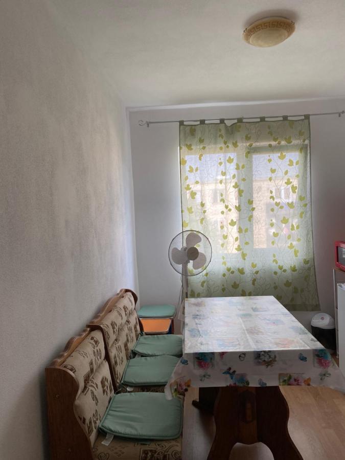 Apartament Ally'S Lägenhet Orşova Exteriör bild
